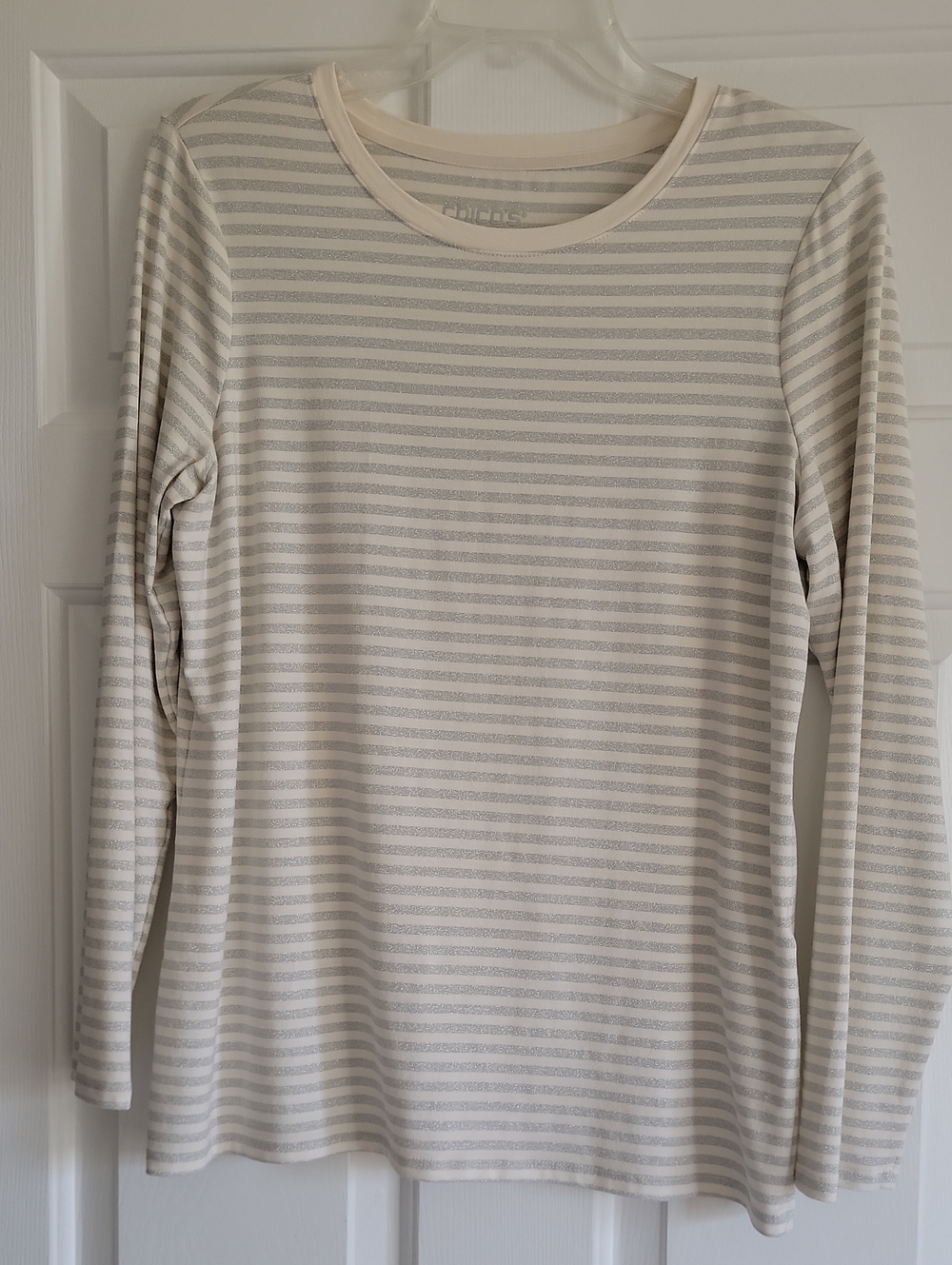 Chico's Cream & Light Gray Metallic Striped Long-Sleeve Crewneck, M (1)